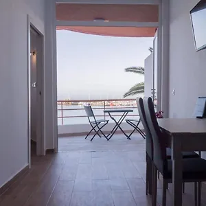 Apartment Paseo Maritimo, Los Cristianos Over The Sea Free Wifi, Arona (Tenerife)